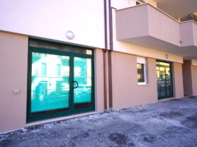 Agenzia Immobiliare Caporalini - Locale commerciale - Annuncio SS843 - Foto: 1